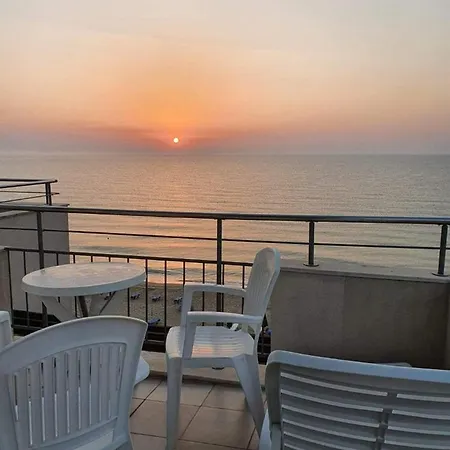 With Sea View In ابزور