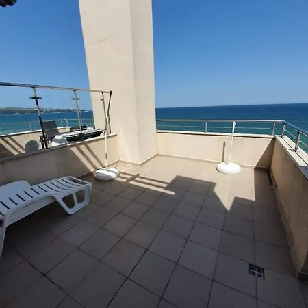 With Sea View In ابزور